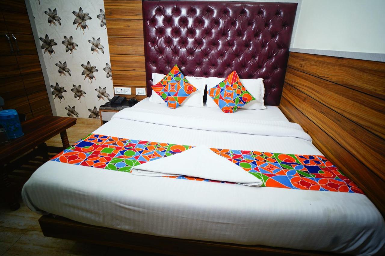 Hotel Delhi Darshan Deluxe-By Rsl Hospitality 新德里 外观 照片